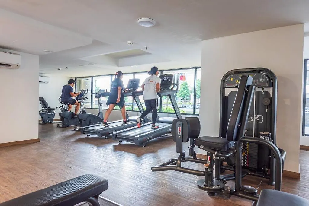 Near Subang Airport Dk Impian 2 Room 2-4 Pax Shah Alam Malaysia