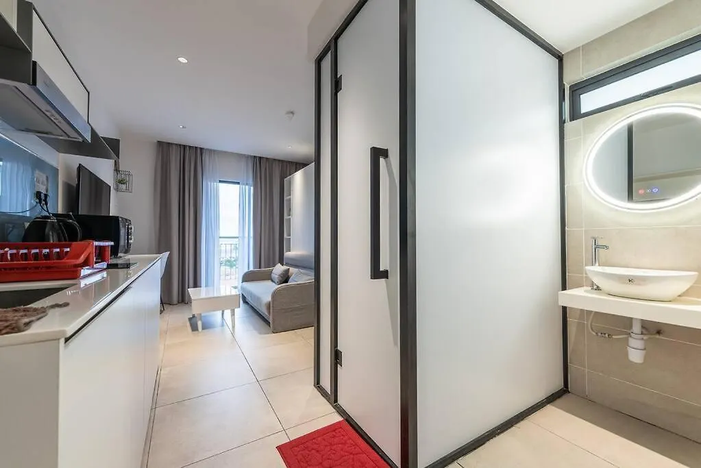 Near Subang Airport Dk Impian 2 Room 2-4 Pax Shah Alam