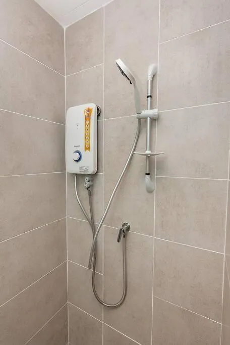 Near Subang Airport Dk Impian 2 Room 2-4 Pax Shah Alam